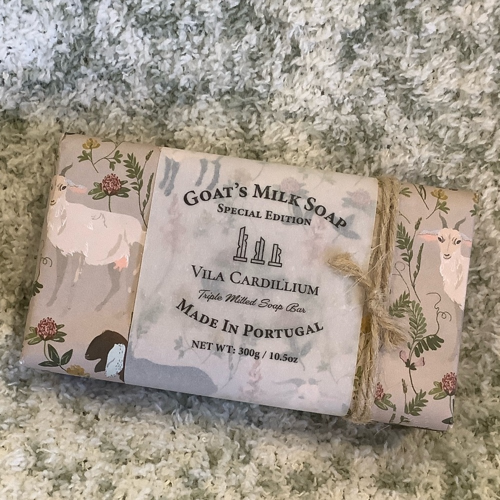 Scented Vila Cardillium Luxury Goat's Milk Soap Special Edition NWT 10.5oz Bar